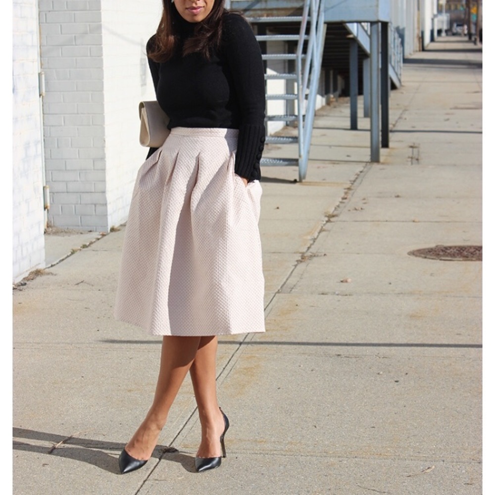 H&M midi skirt. Light pink.